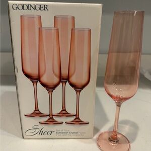 NIB Godinger Sheer Set of Four European Crystal Flutes with a 7 oz capacity Pink